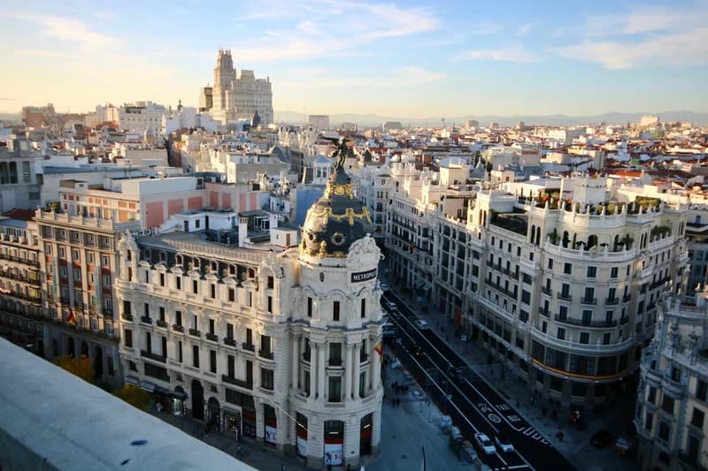 VAT Refund Spain Guide 2025: Complete Tax-Free Shopping Process